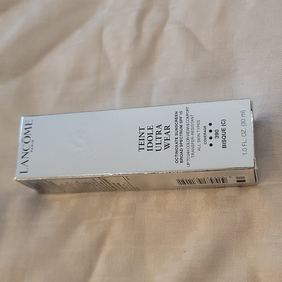 Lancome Teint Idole Foundation - Picture 1 of 6